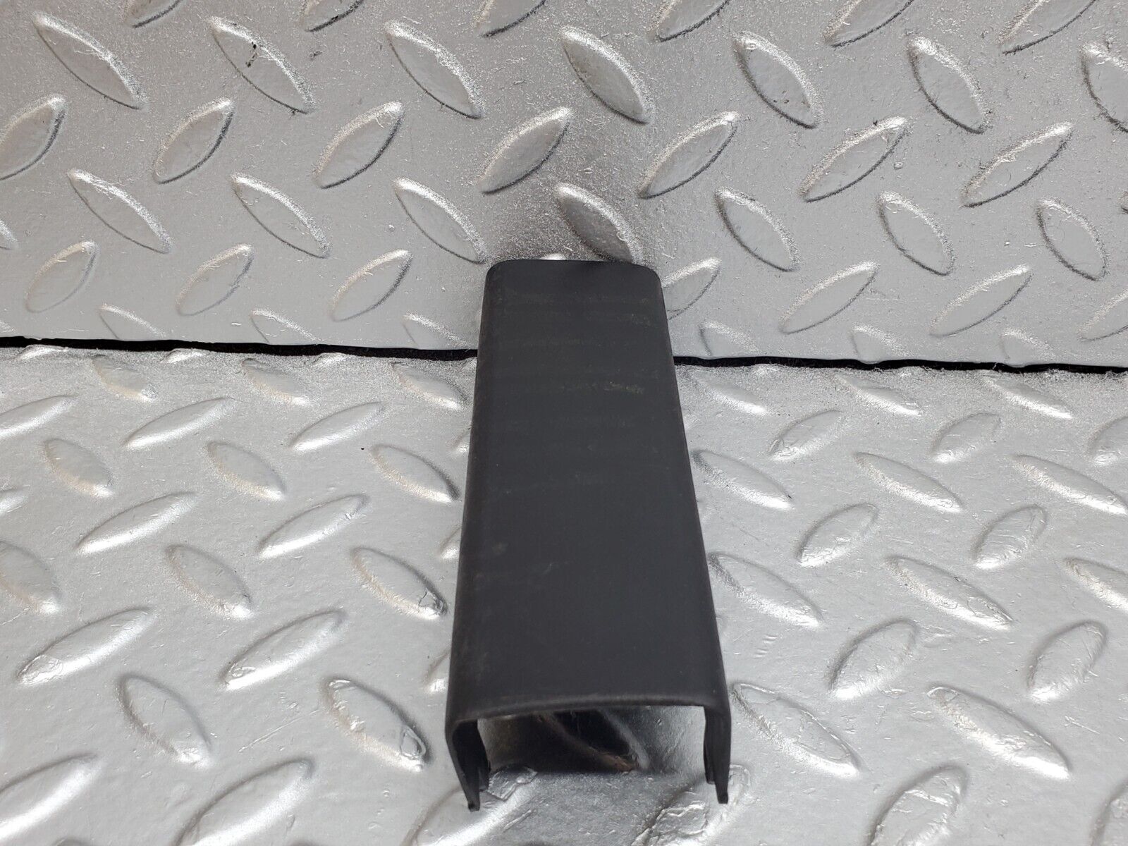 44727 Mercedes-Benz W124 220E Dash Harness Connector Cover 1248210038