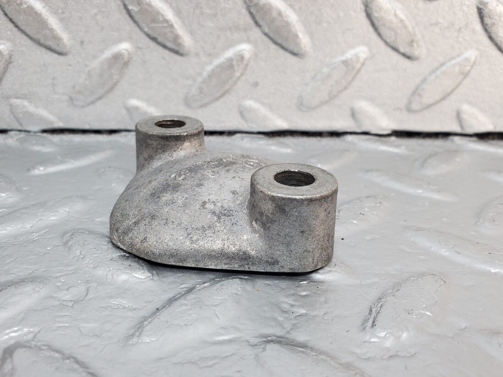 45406 Mercedes-Benz 280E M110.983 Engine Fuel Pump Cover 1140110032