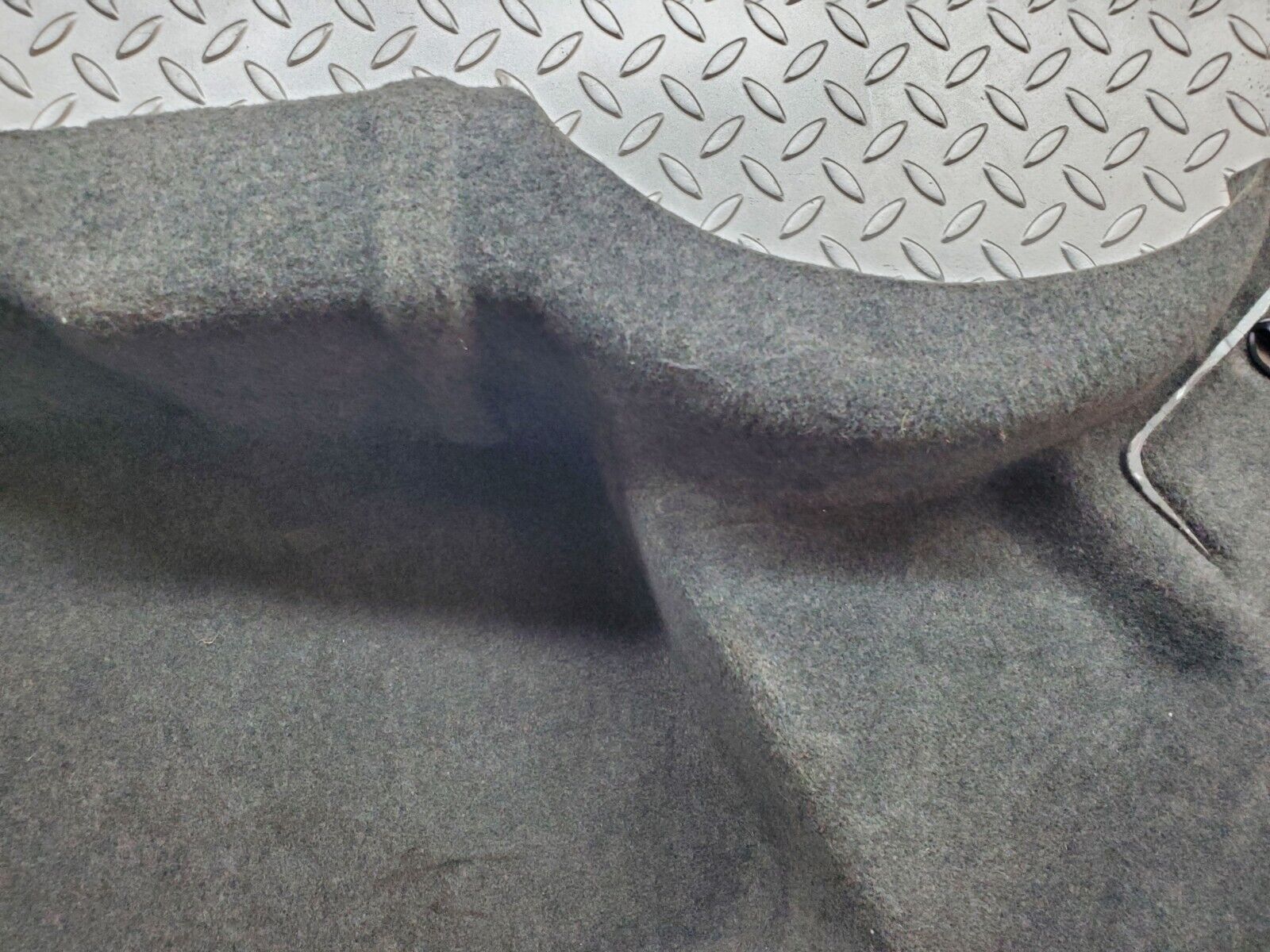 44698 Mercedes-Benz W124 220E Trunk Panel Cover Left 1246901026