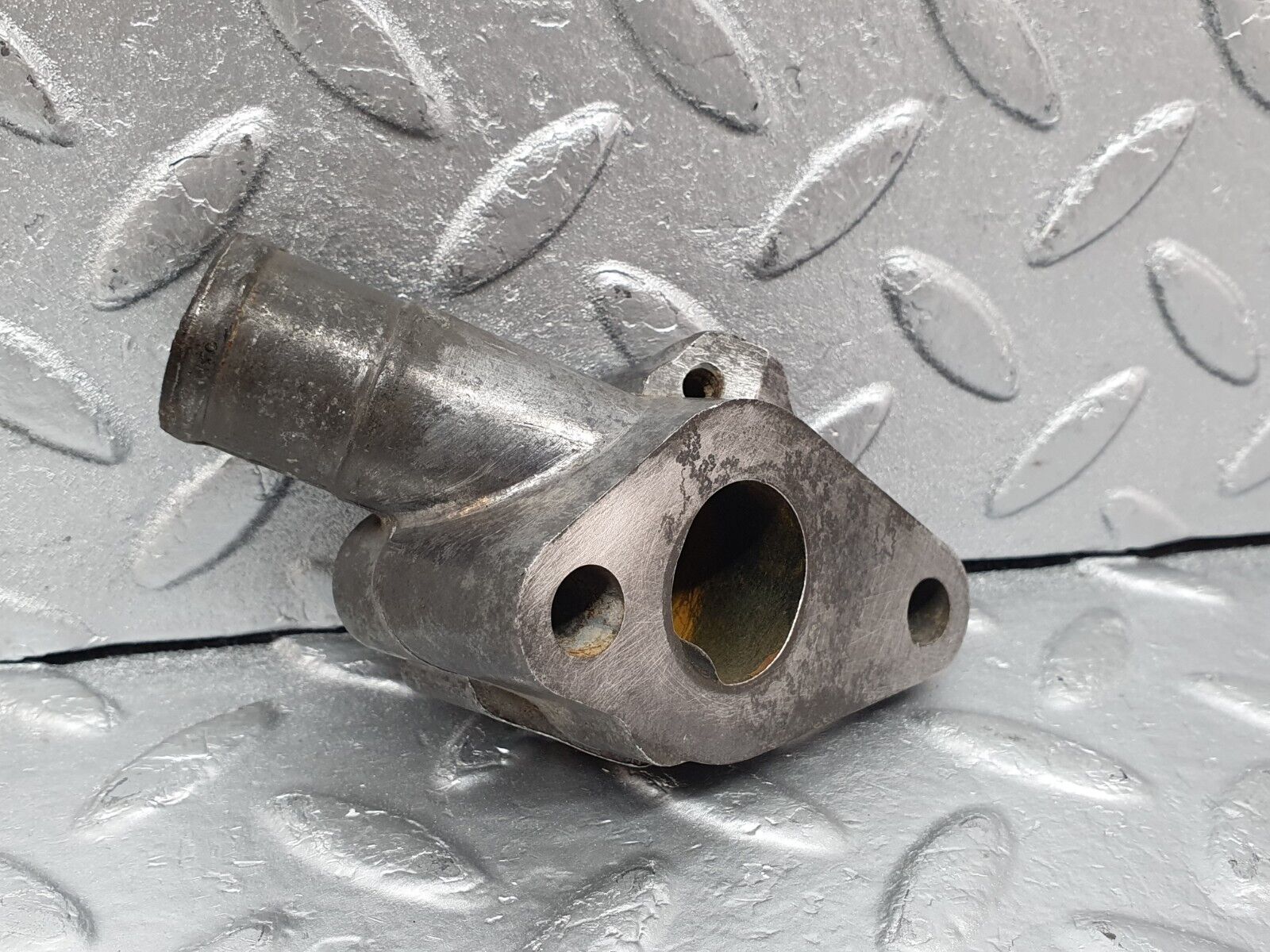 44043 Mercedes-Benz C123 230CE Coupe Cooling Water Pump Housing 1022030073