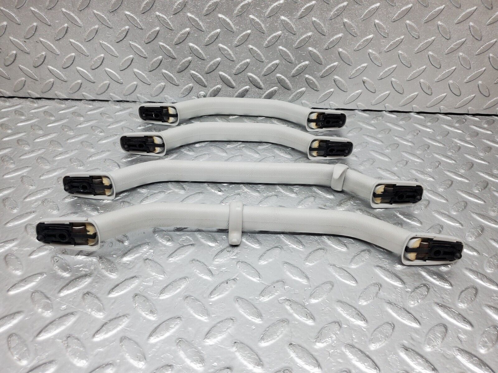 44822 Mercedes-Benz W124 220E Interior Roof Grab Handle Set Grey