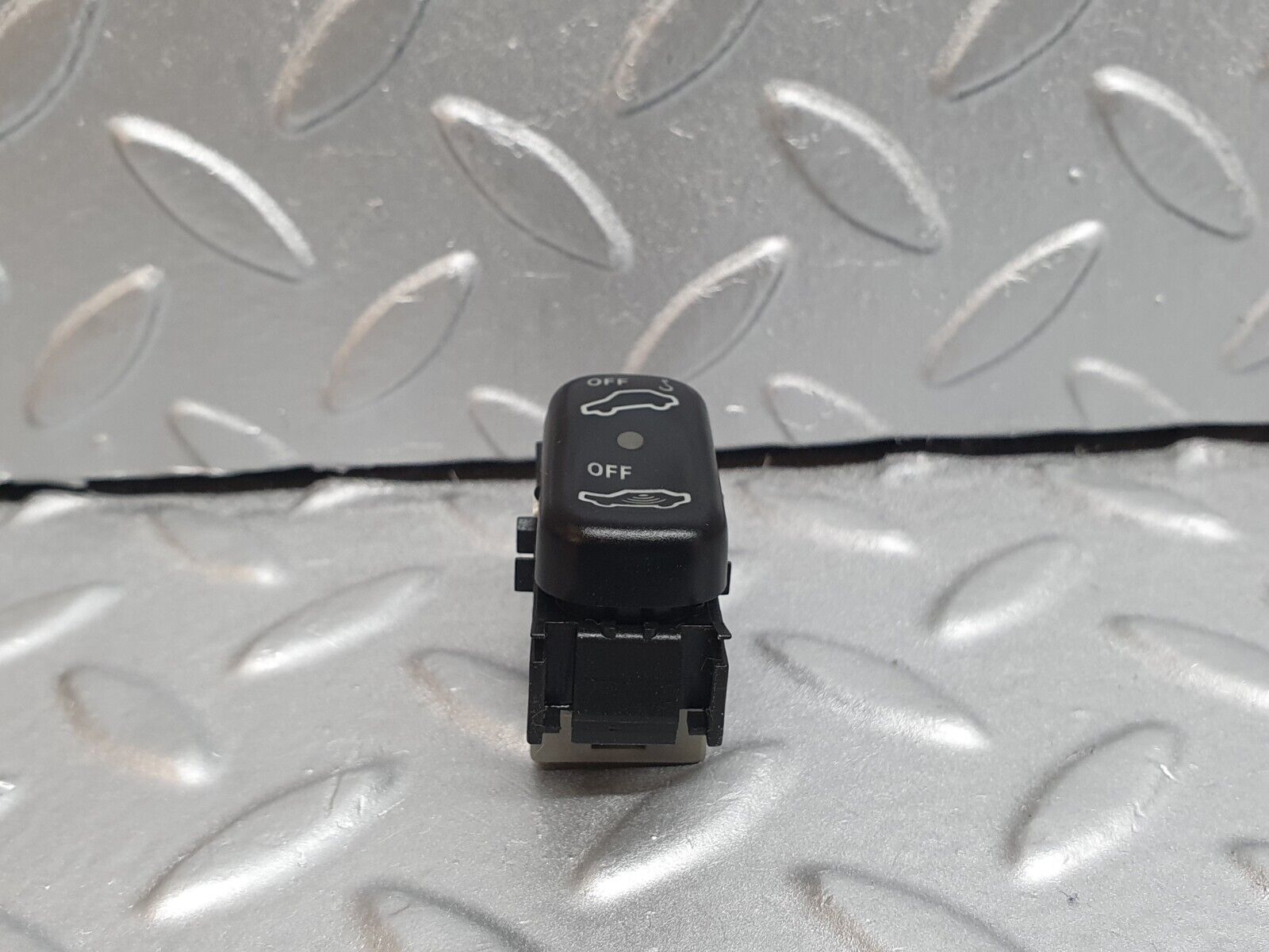 42049 Mercedes-Benz W202 C200 Towing Alarm Switch 2108201710