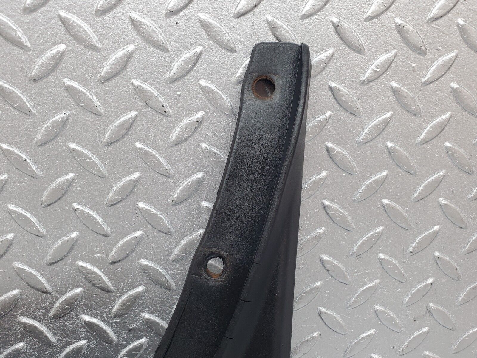 44833 Mercedes-Benz W124 220E Front Right Mud Flap