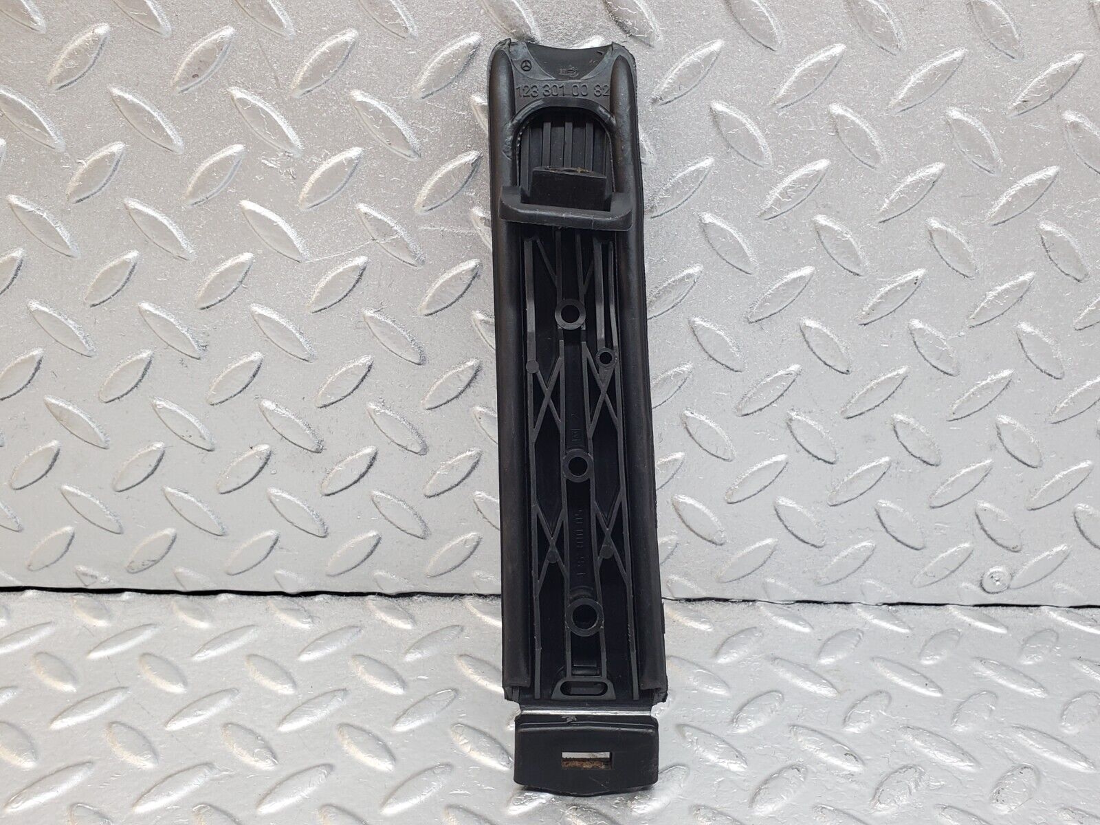 44722 Mercedes-Benz W124 220E Accelerator Pedal With Rubber 1233010082 1263000504