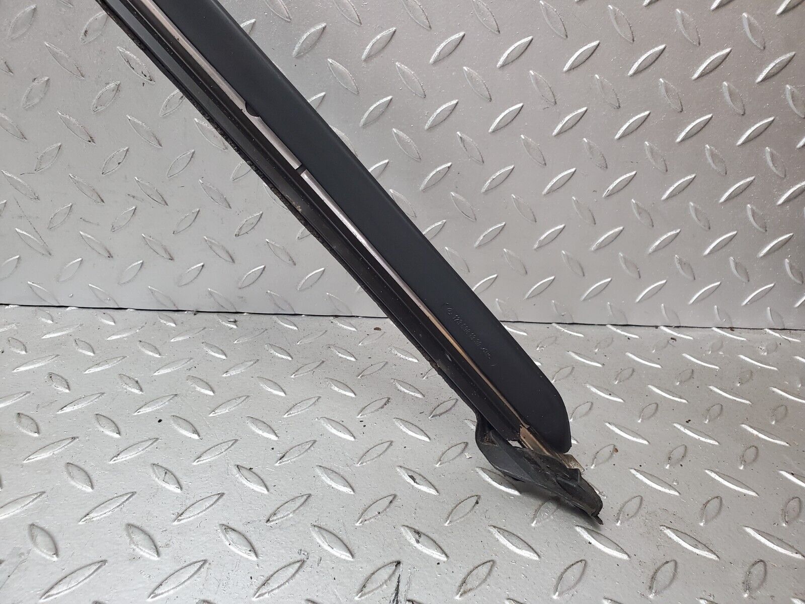 44547 Mercedes-Benz W123 280E Roof Chrome Moulding Trim Left Side 1236981330