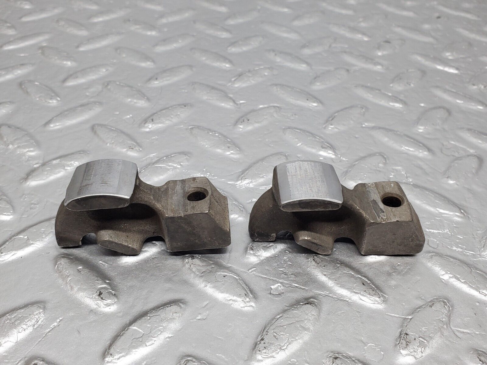 45480 Mercedes-Benz 280E M110.988 Valve Rocker Arm With Retaining Spring