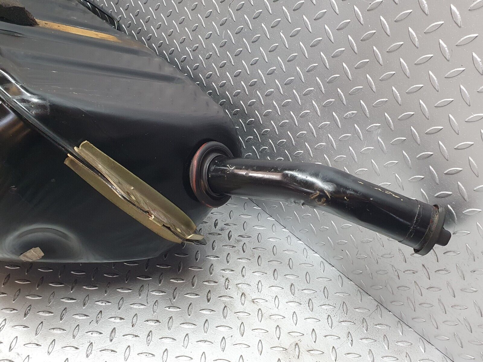 43854 Mercedes-Benz C126 380SEC Coupe Fuel Tank