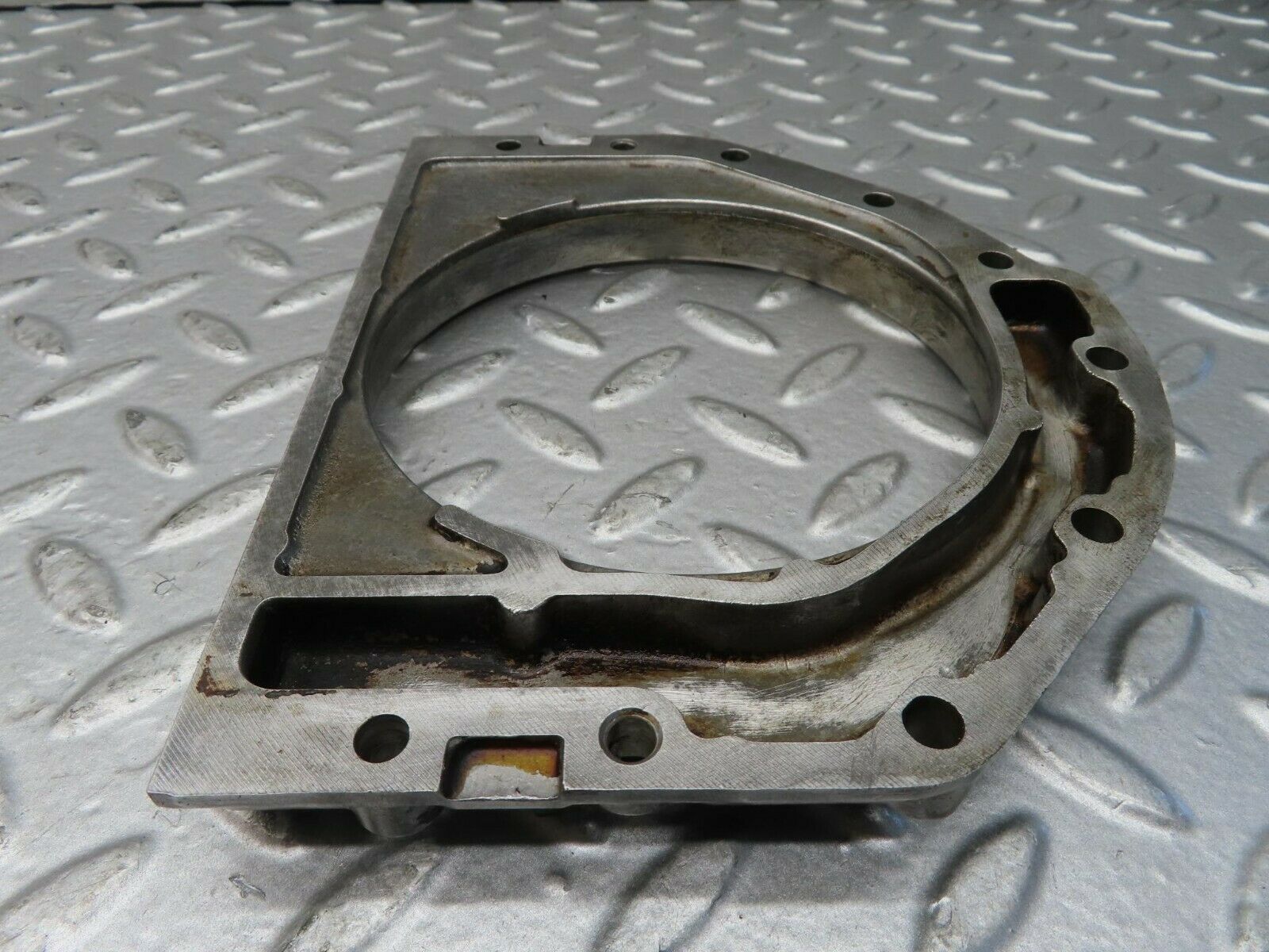 15710 Mercedes-Benz R107 450SL Crankshaft Rear Sealing Cover 1160110608
