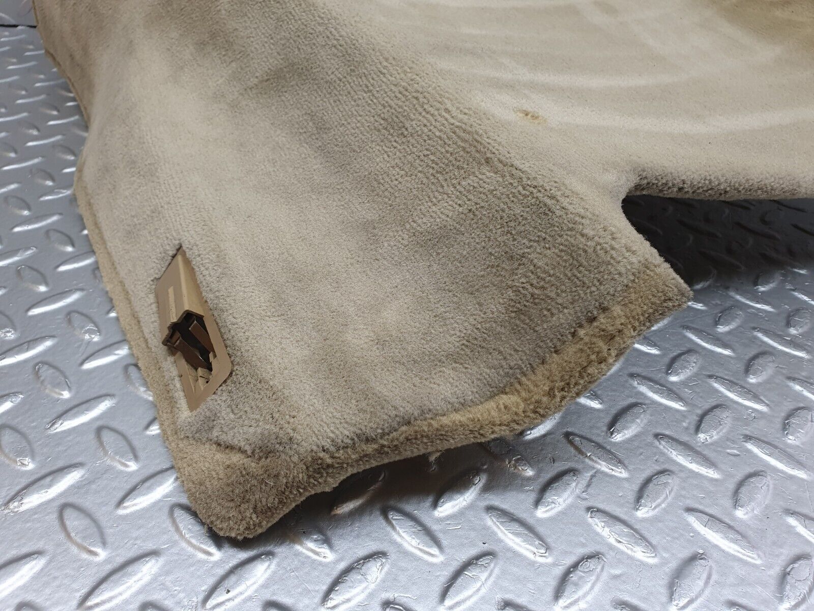 42274 Mercedes-Benz R129 320SL Coupe Rear Left Wall Carpet Beige