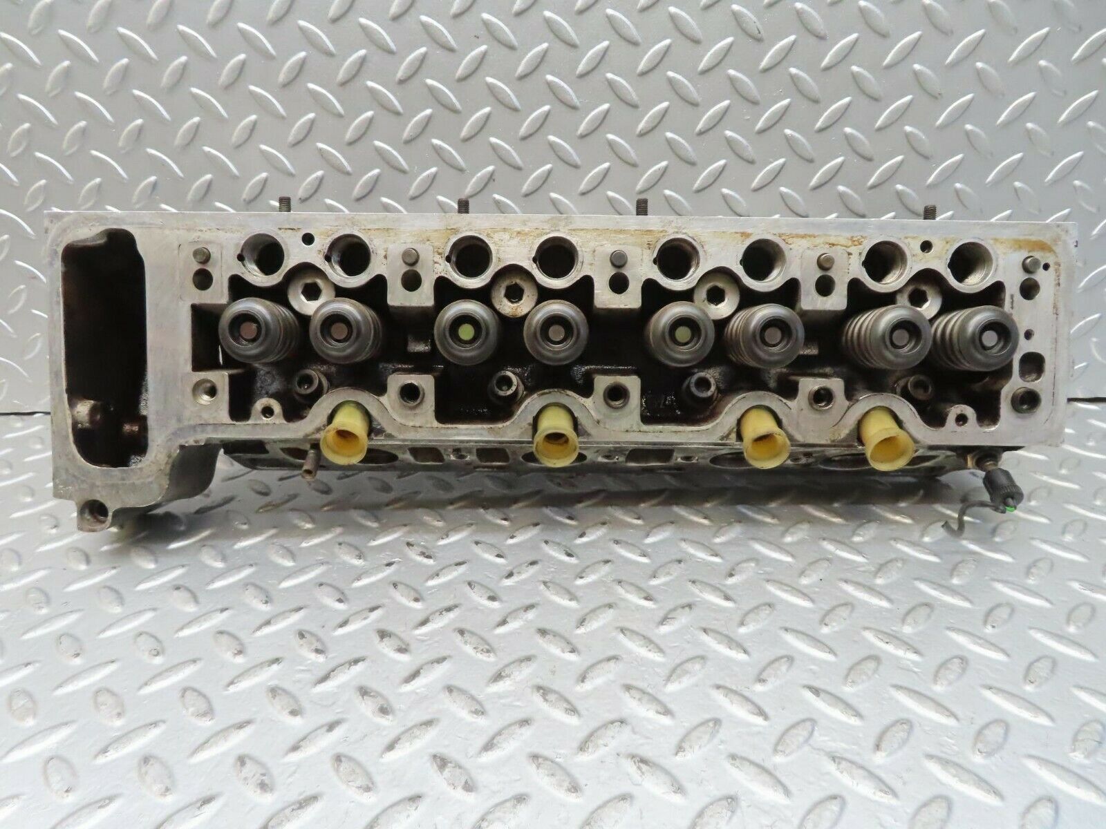 15795 Mercedes-Benz R107 450SL Cylinder Head Right 1160162701