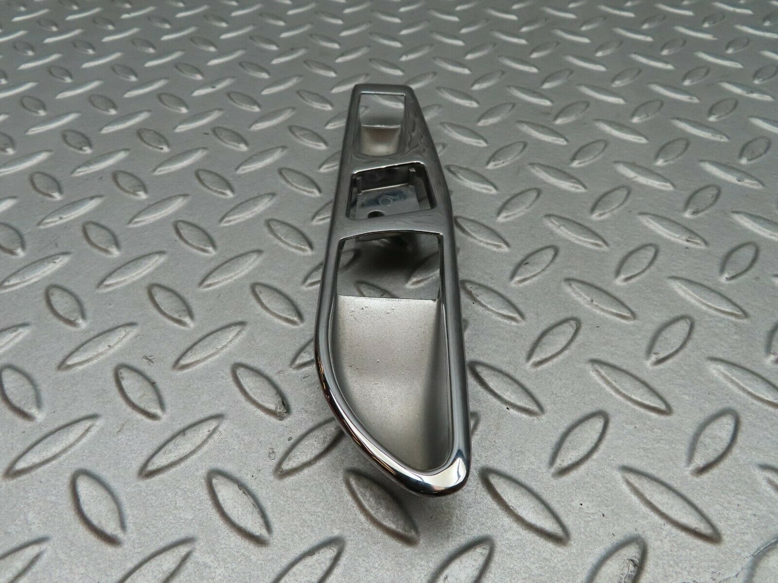 4923 Mercedes-Benz R107 350SL Interior Door Handle Chrome Surround Right