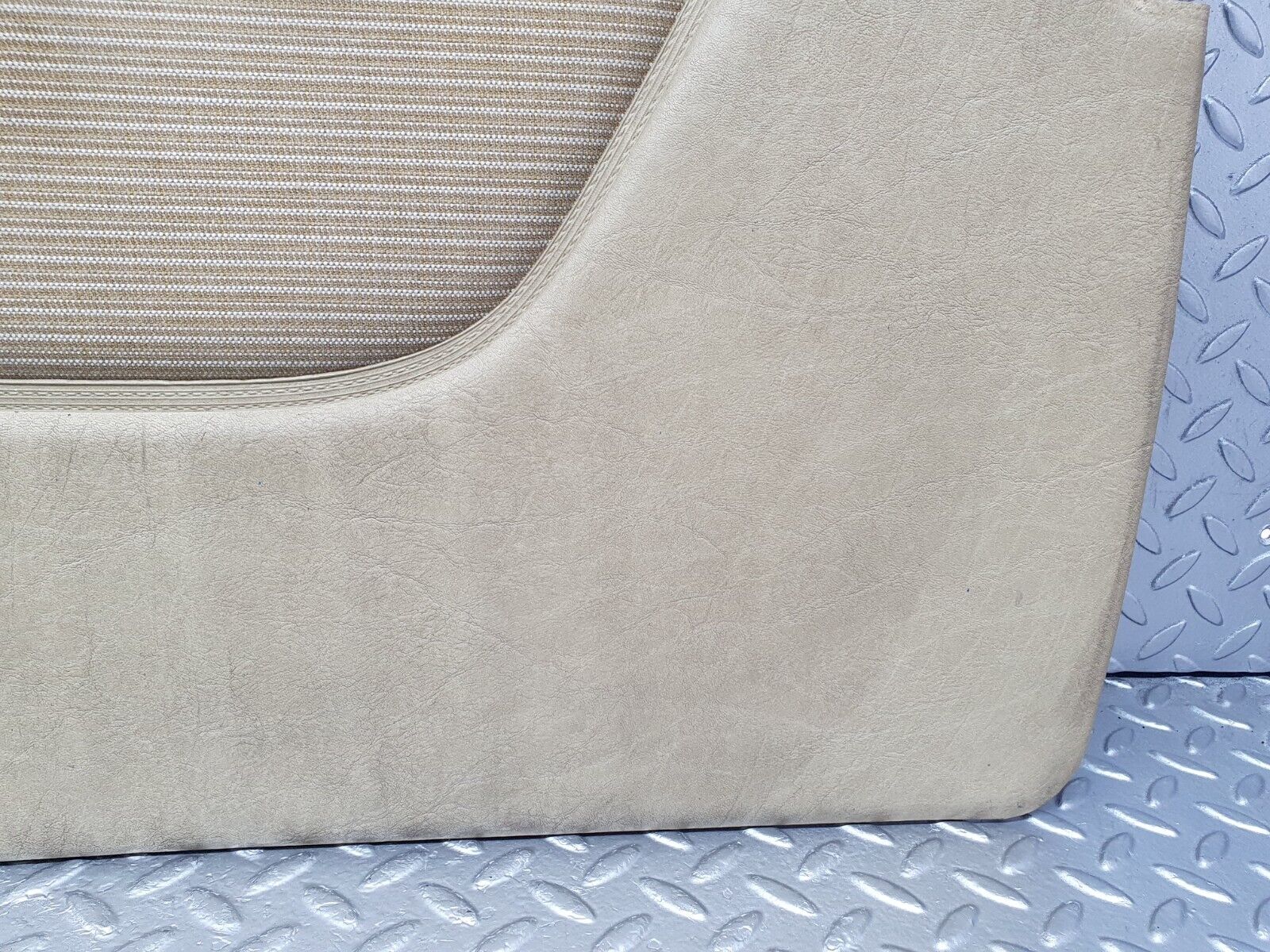 44049 Mercedes-Benz C123 230CE Coupe Right Door Card Beige