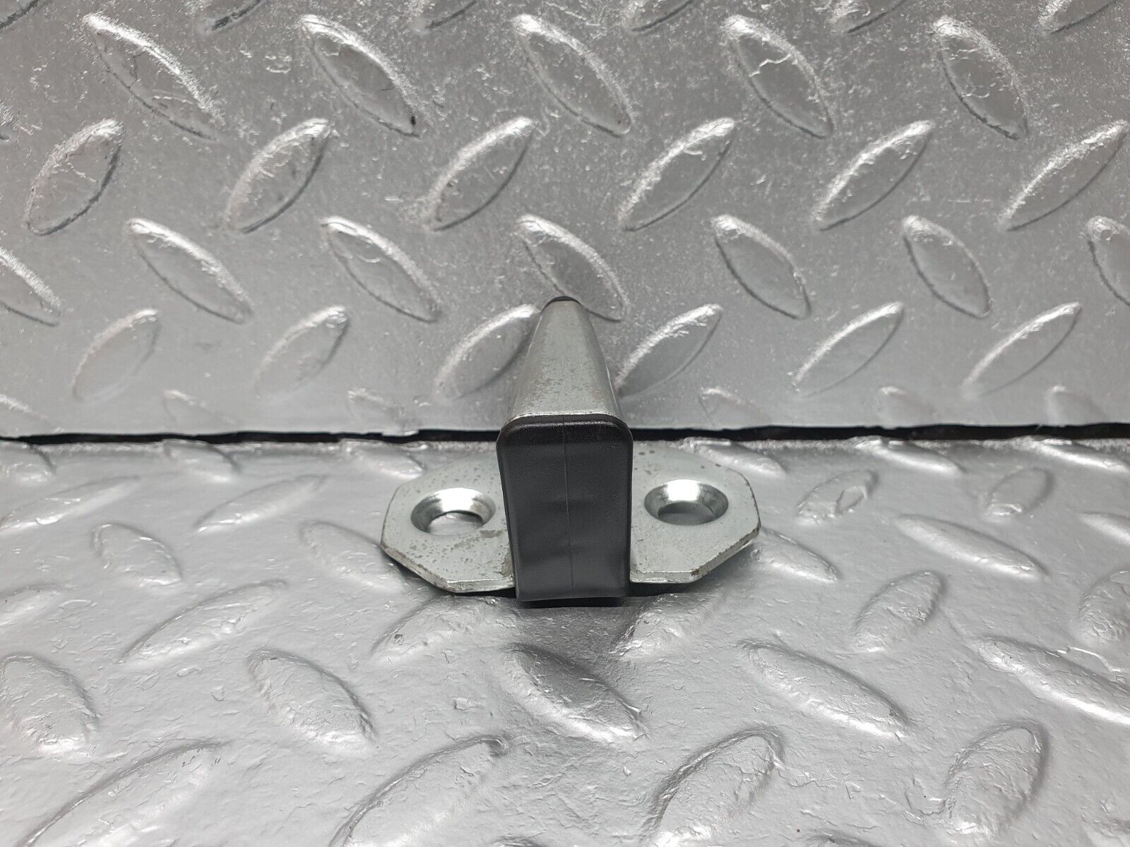 41951 Mercedes-Benz W202 C200 Door Lock Latch