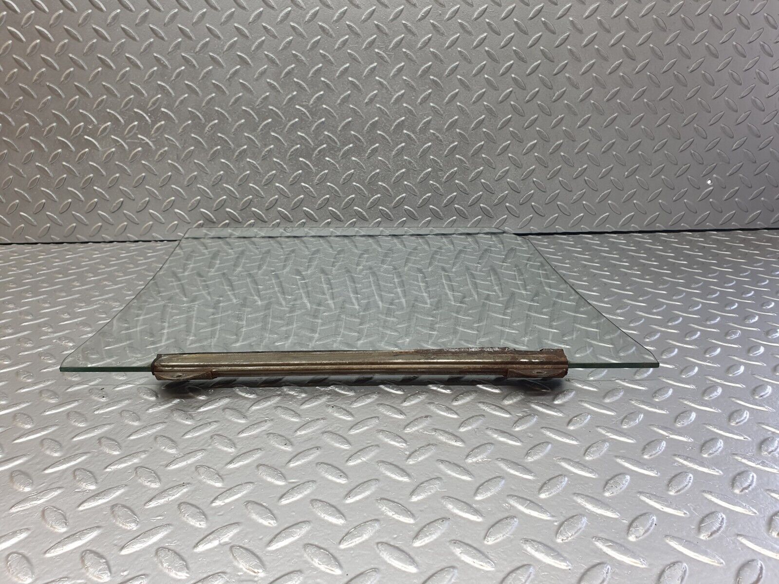 43219 Mercedes-Benz W108 280SE Front Left Door Window Glass