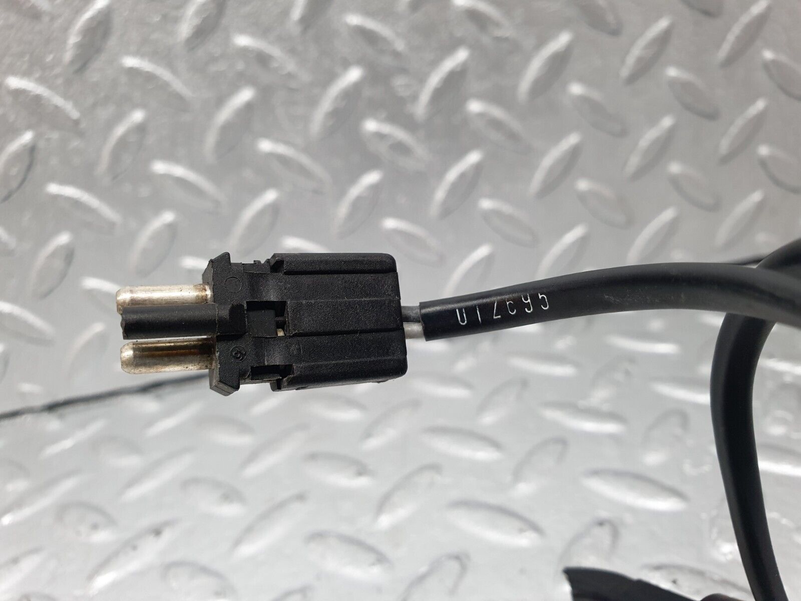 42604 Mercedes-Benz R129 320SL Coupe Temperature Sensor VDO 0125450528