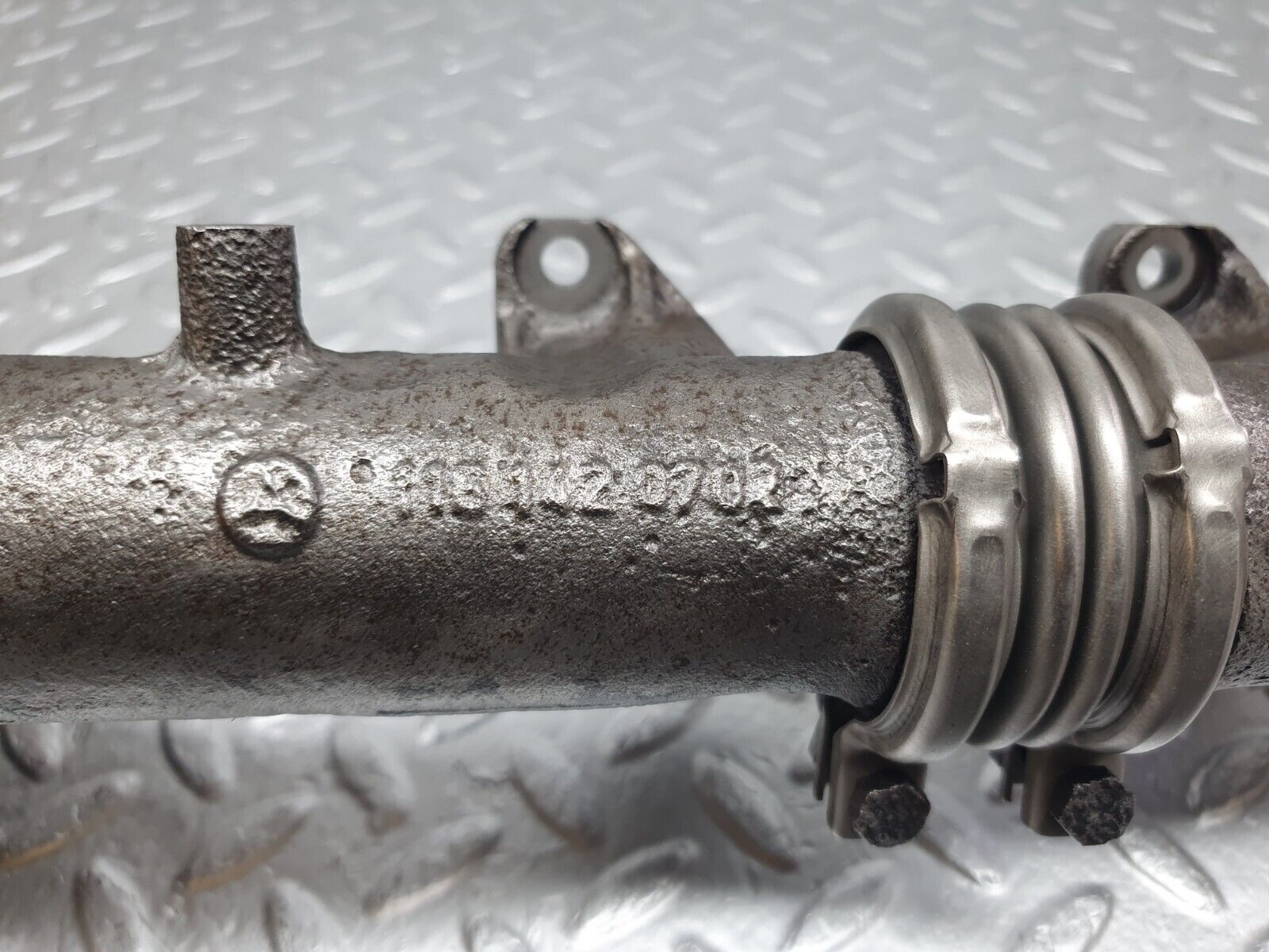 43604 Mercedes-Benz C126 380SEC Coupe Exhaust Manifold Right Side 1161420702