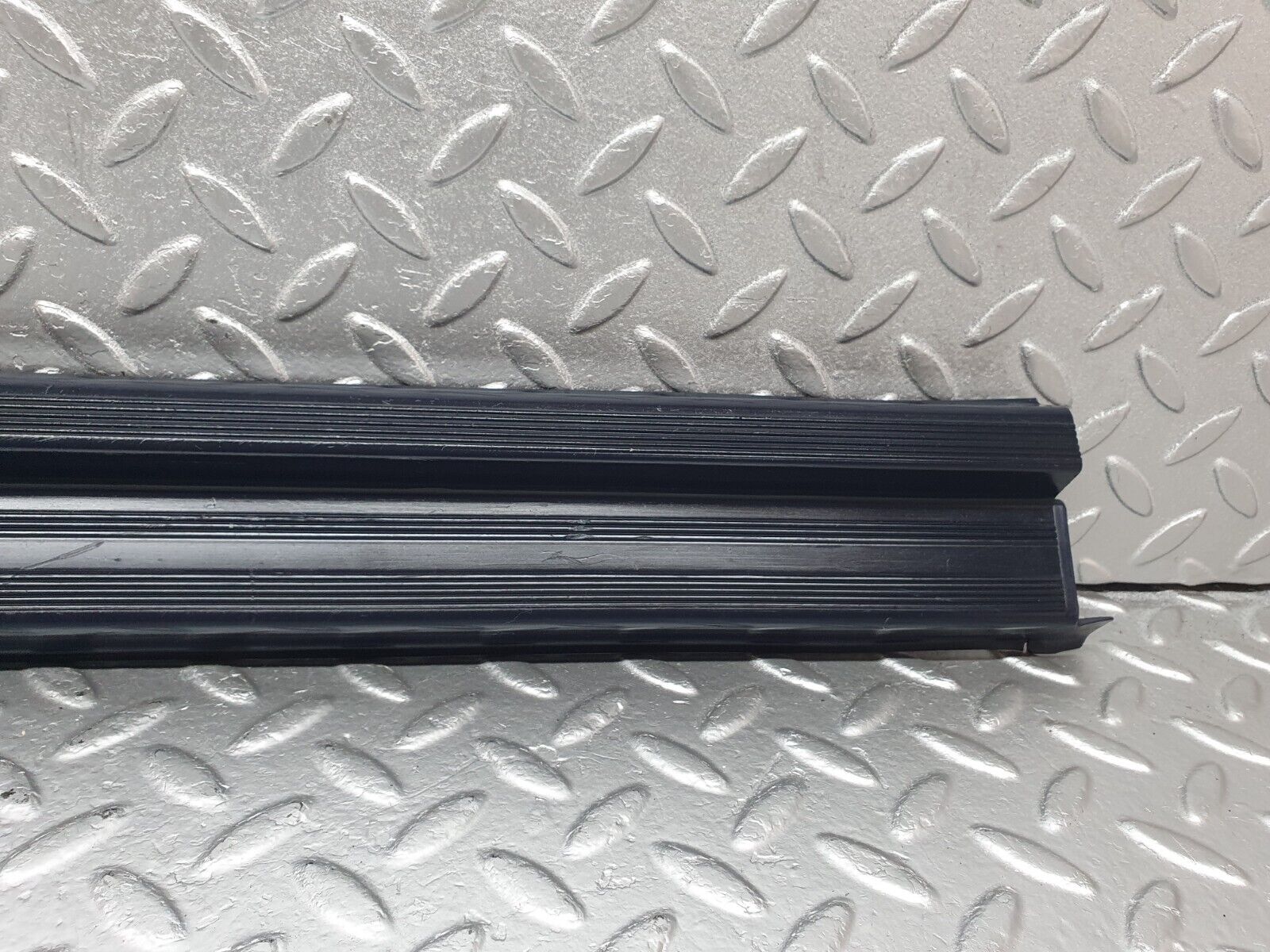 42714 Mercedes-Benz W201 190 2.0L Front Left Door Sill Blue