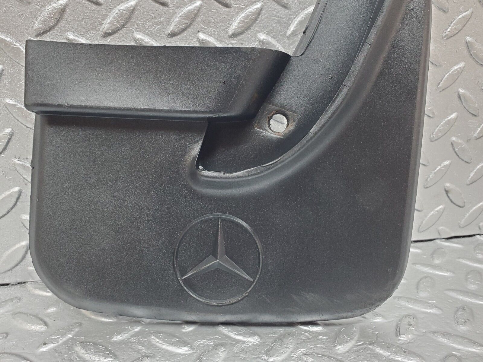 44833 Mercedes-Benz W124 220E Front Right Mud Flap