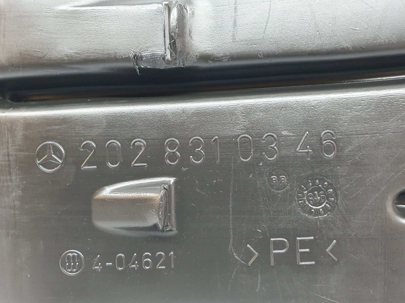 42084 Mercedes-Benz W202 C200 Rear Air Duct 2028310346