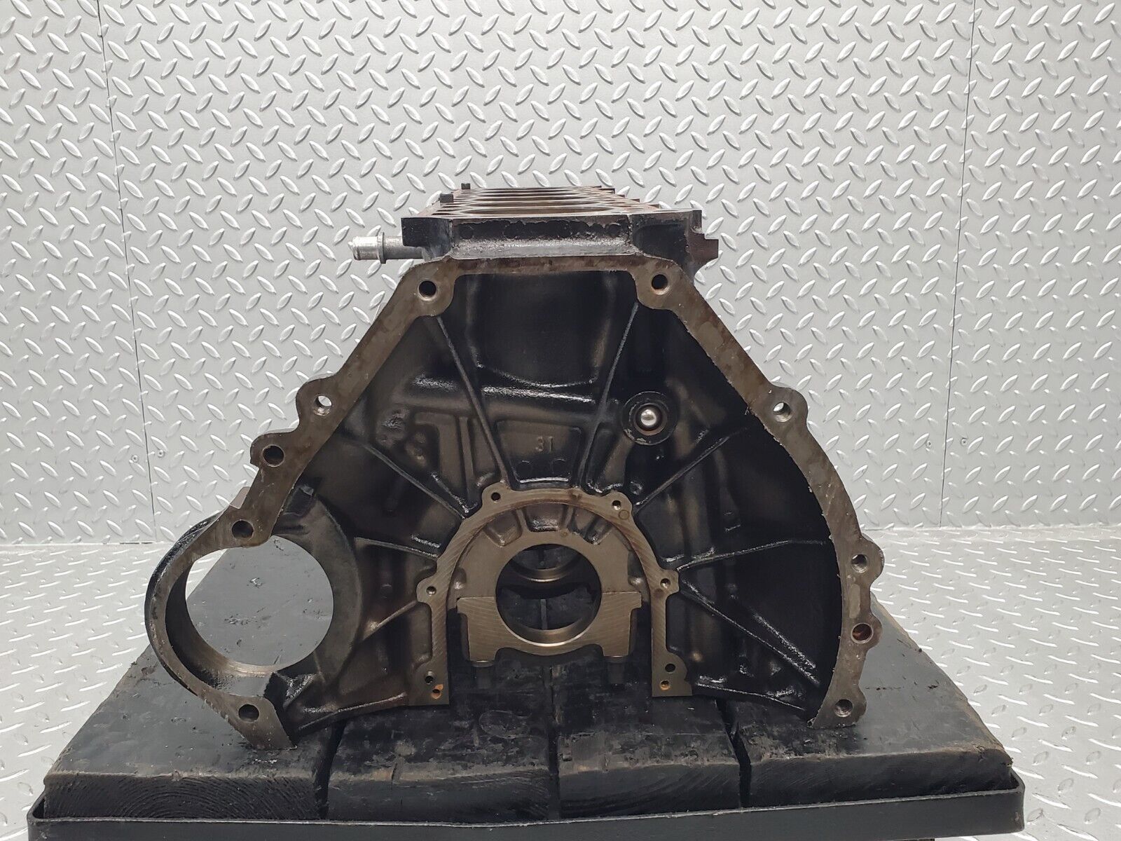 46315 Mercedes-Benz W124 280E Engine Block 104.942 1040111201