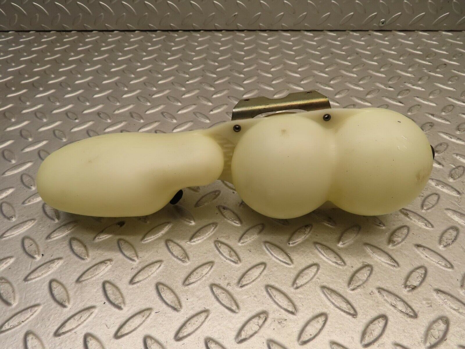 11803 Mercedes-Benz R107 450SL Vacuum Reservoir Tank