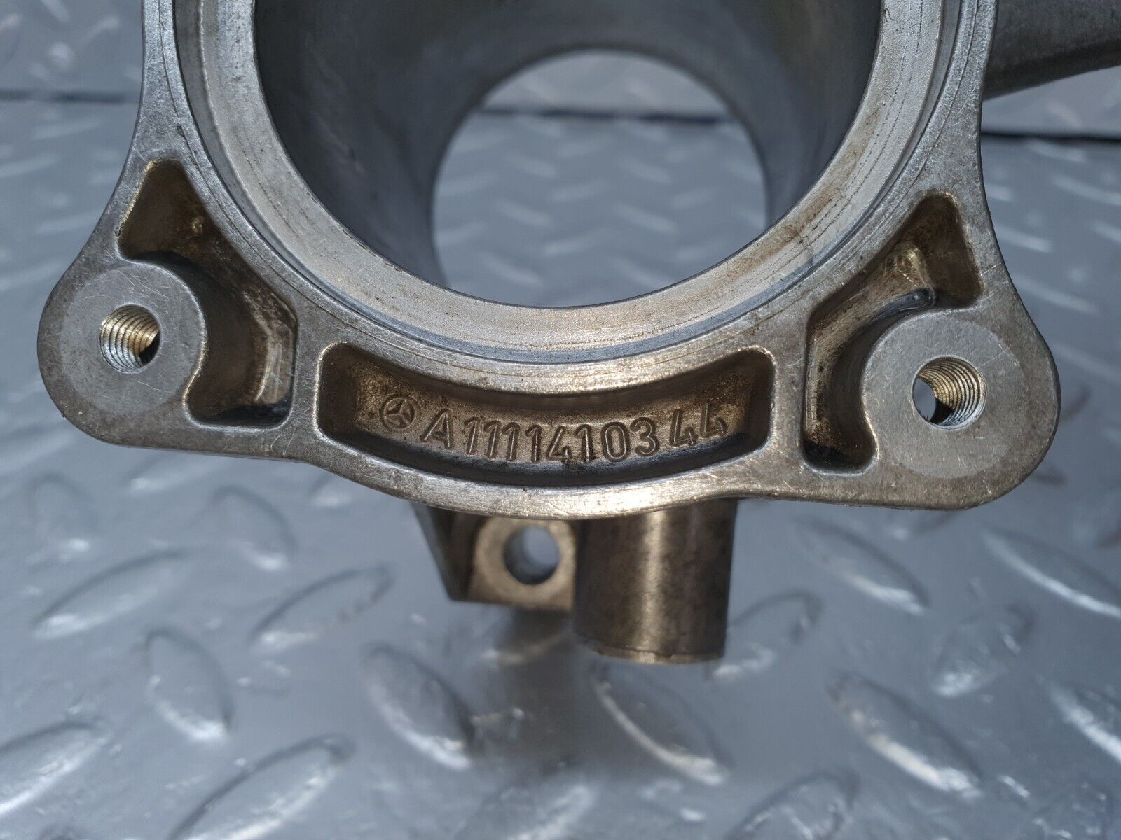 42060 Mercedes-Benz W202 C200 Throttle Body Bracket 1111410344