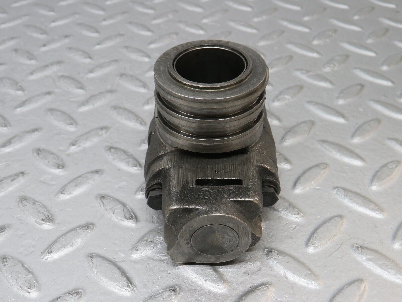 36431 Mercedes-Benz R107 450SL Automatic Gearbox Governor 1092700074 1152771305