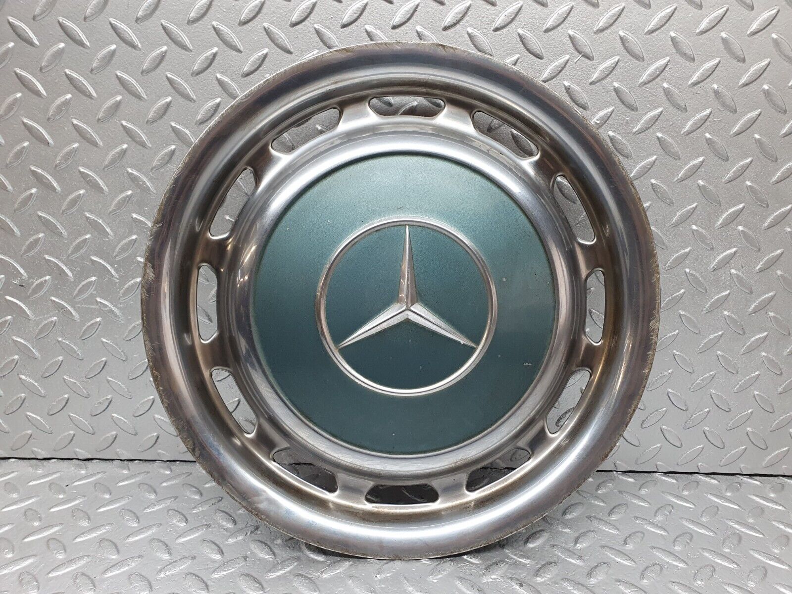 44164 Mercedes-Benz C123 230CE Coupe Wheel Hub Cap 14''