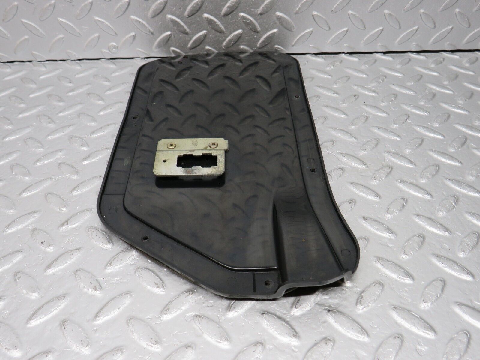 39212 Mercedes-Benz R107 500SL Heater Blower Housing Cover Lid