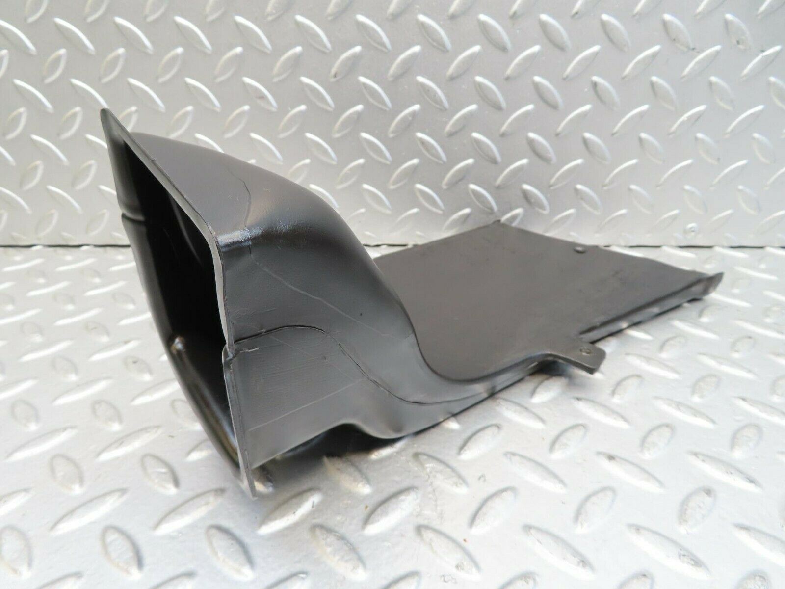 15525 Mercedes-Benz R107 450SL Floor Ventilation Duct Left 1078310146
