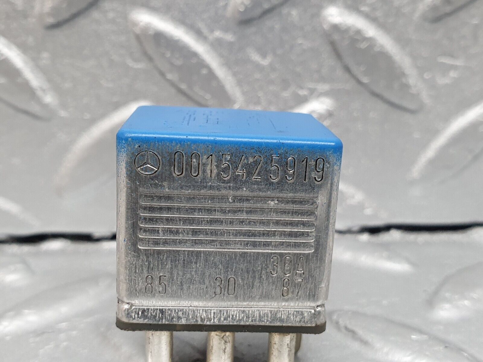 41641 Mercedes-Benz W124 200E Multi Purpose Relay 0015425919