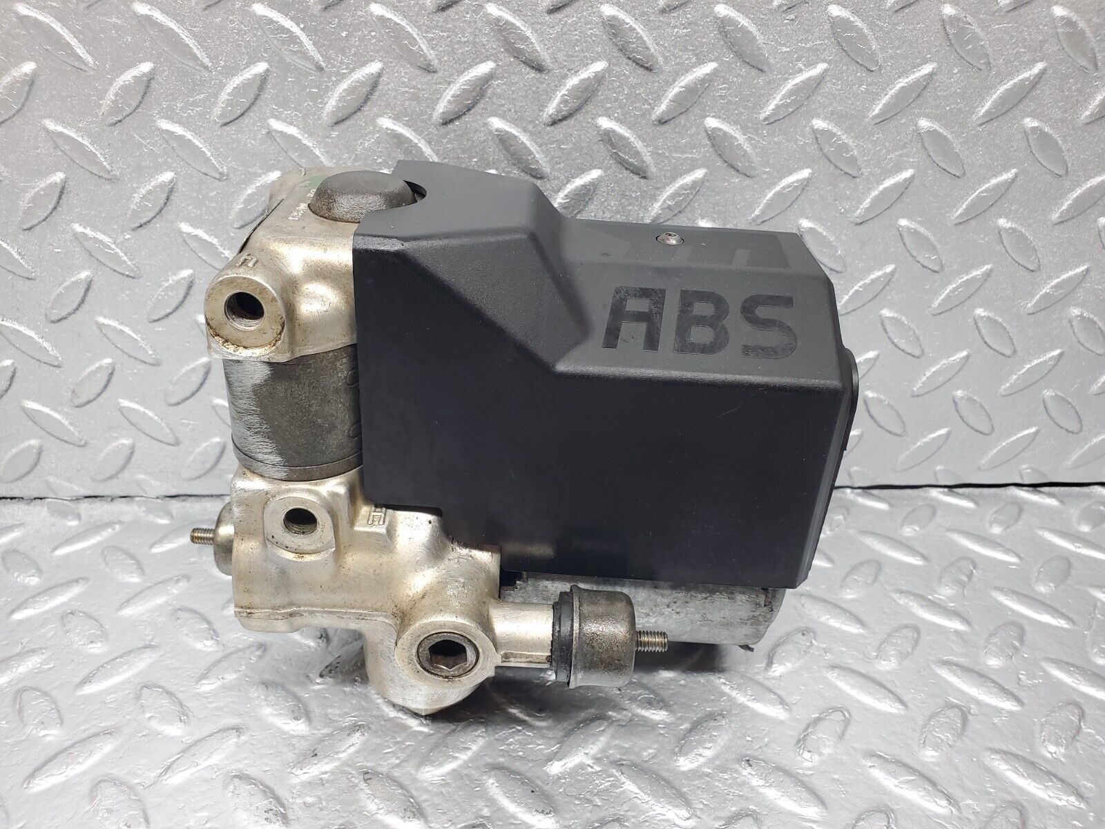 45835 Mercedes-Benz W126 420SE ABS Brake Pump Bosch 0265200043 0332002171