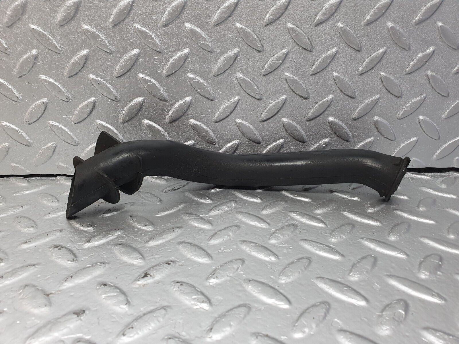 42522 Mercedes-Benz R129 320SL Coupe Water Drain Hose Pipe 1296280369