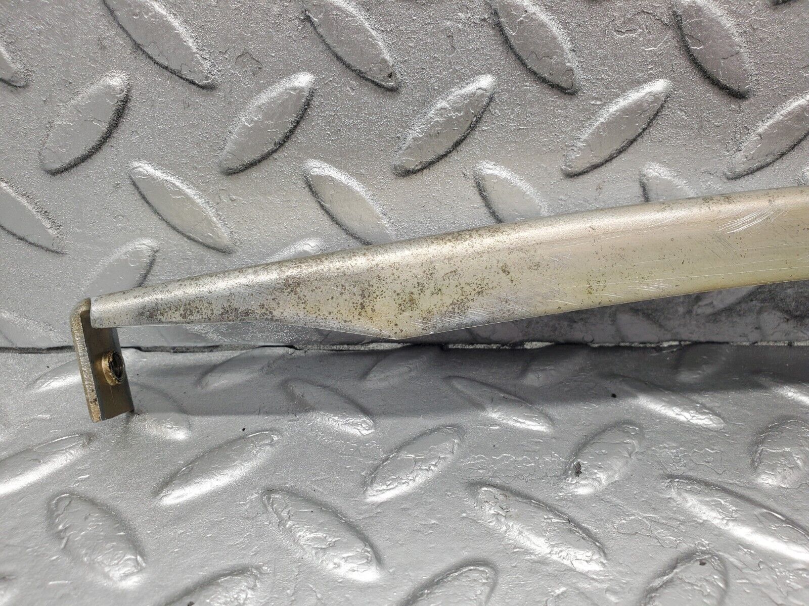 46351 Mercedes-Benz C123 280CE Coupe Front Right Window Channel