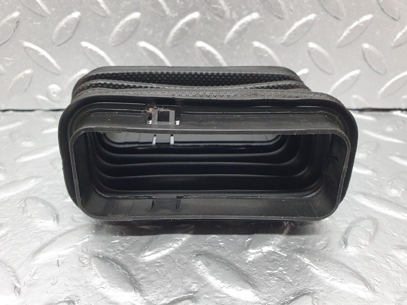 41843 Mercedes-Benz W202 C200 Front Door Wire Protector Rubber 2028210097