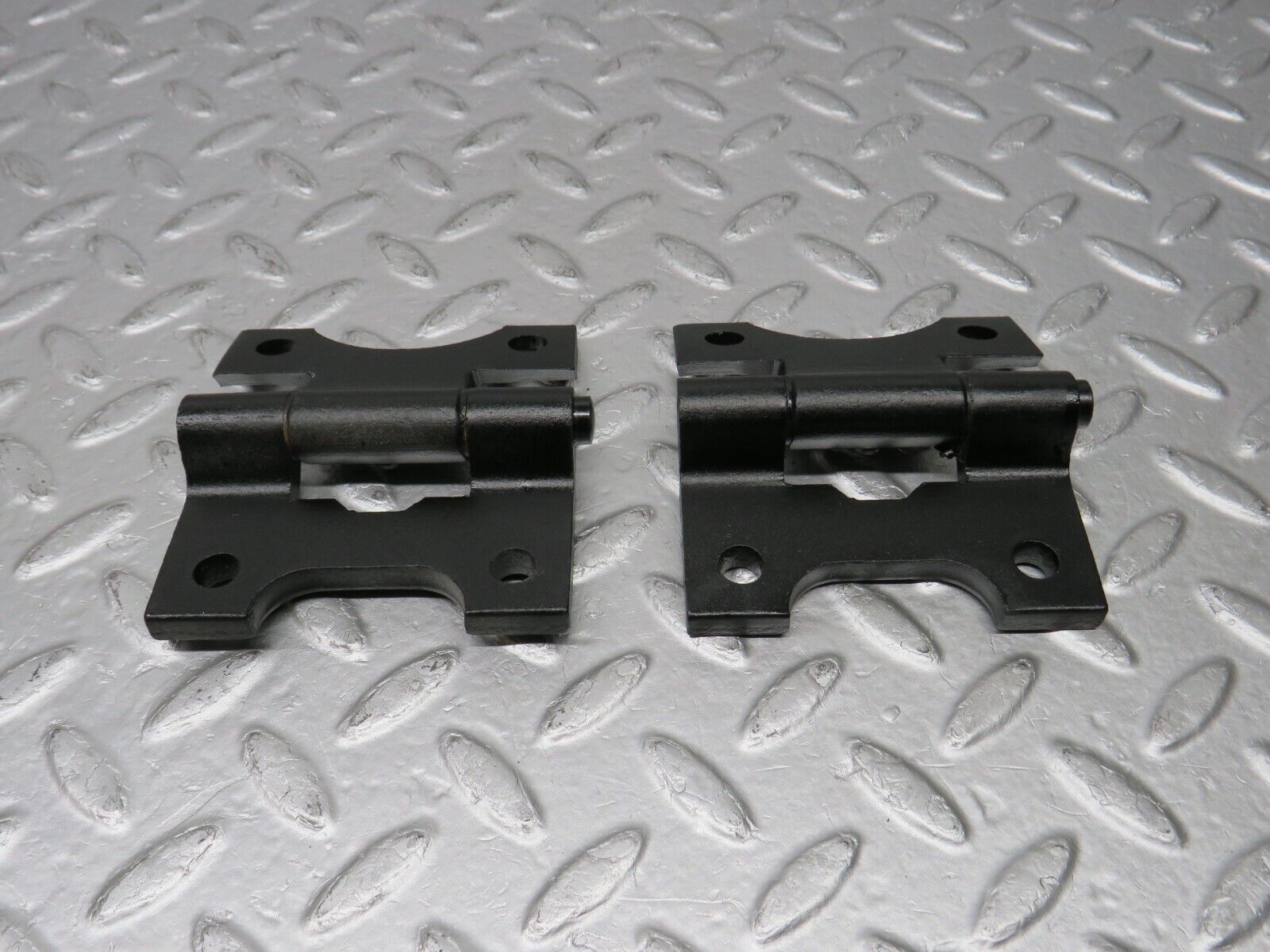 39234 Mercedes-Benz R107 500SL Door Hinge Right Side