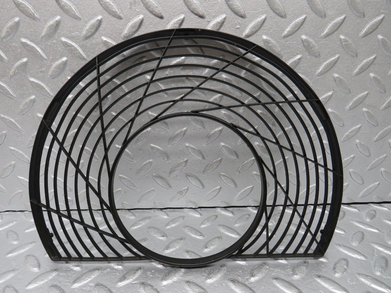 39166 Mercedes-Benz R107 500SL Engine Cooling Fan Cover