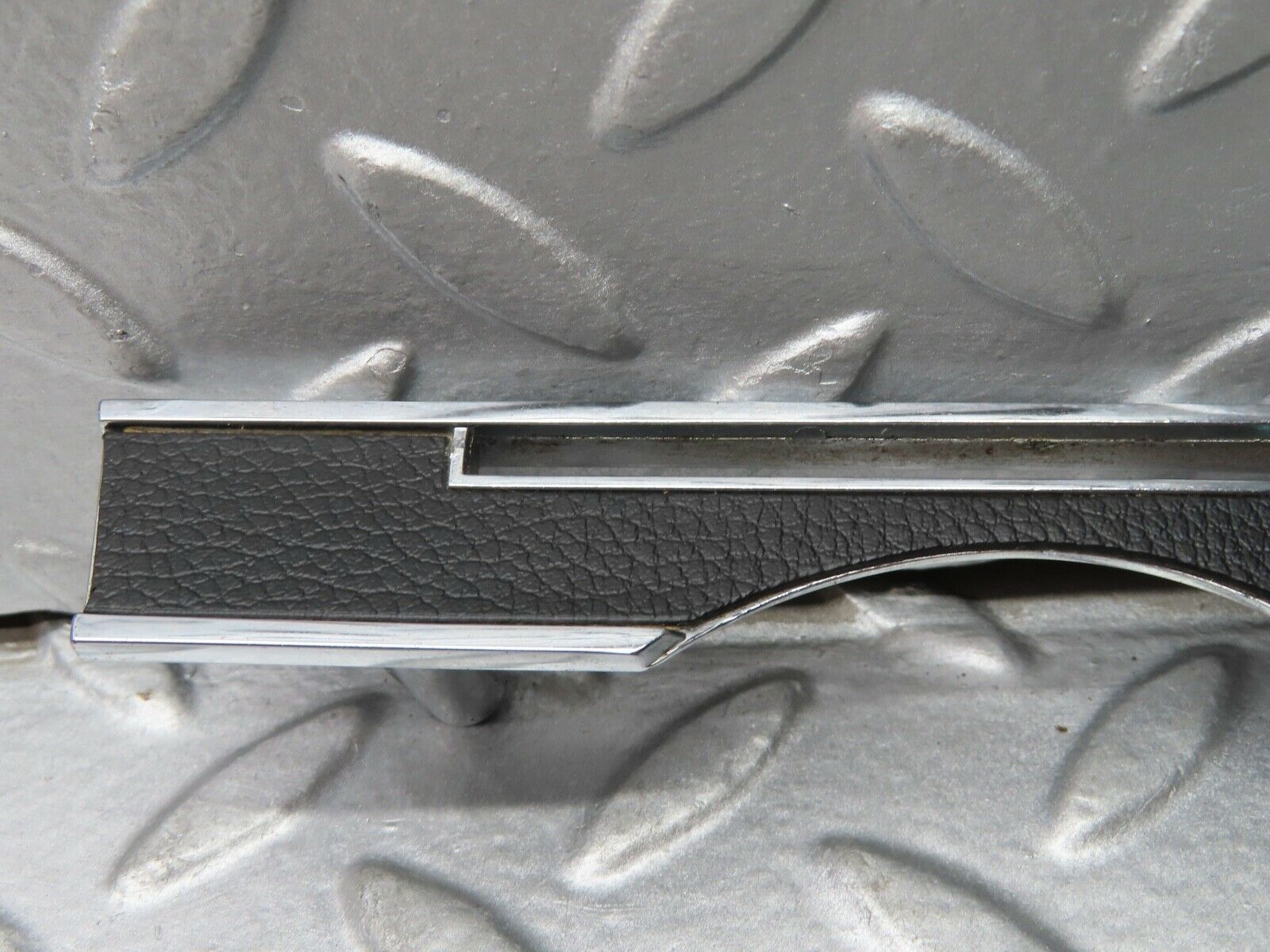 20601 Mercedes-Benz R107 450SL Dashboard Trim Right Side 1076891671