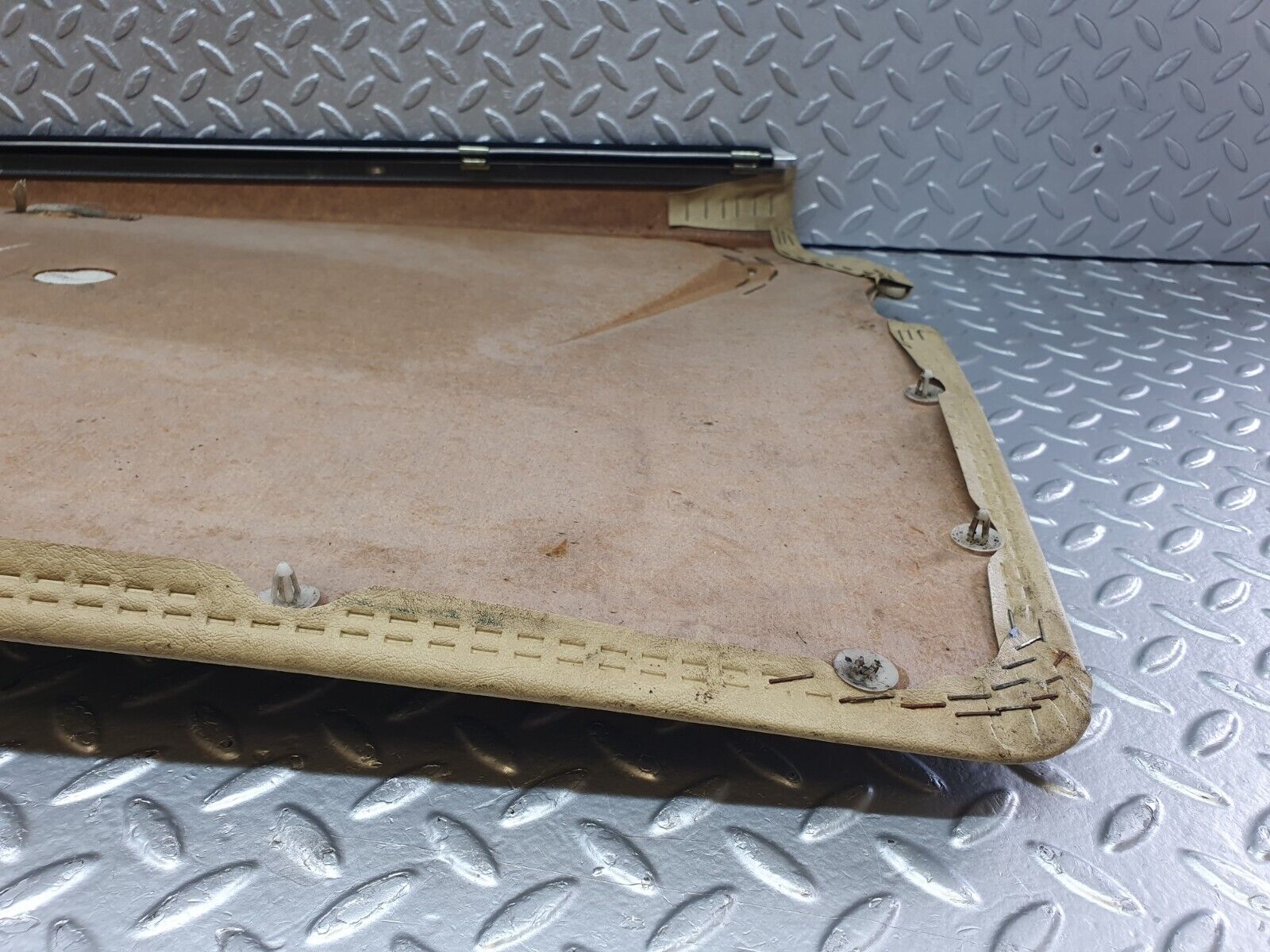 44050 Mercedes-Benz C123 230CE Coupe Left Door Card Beige