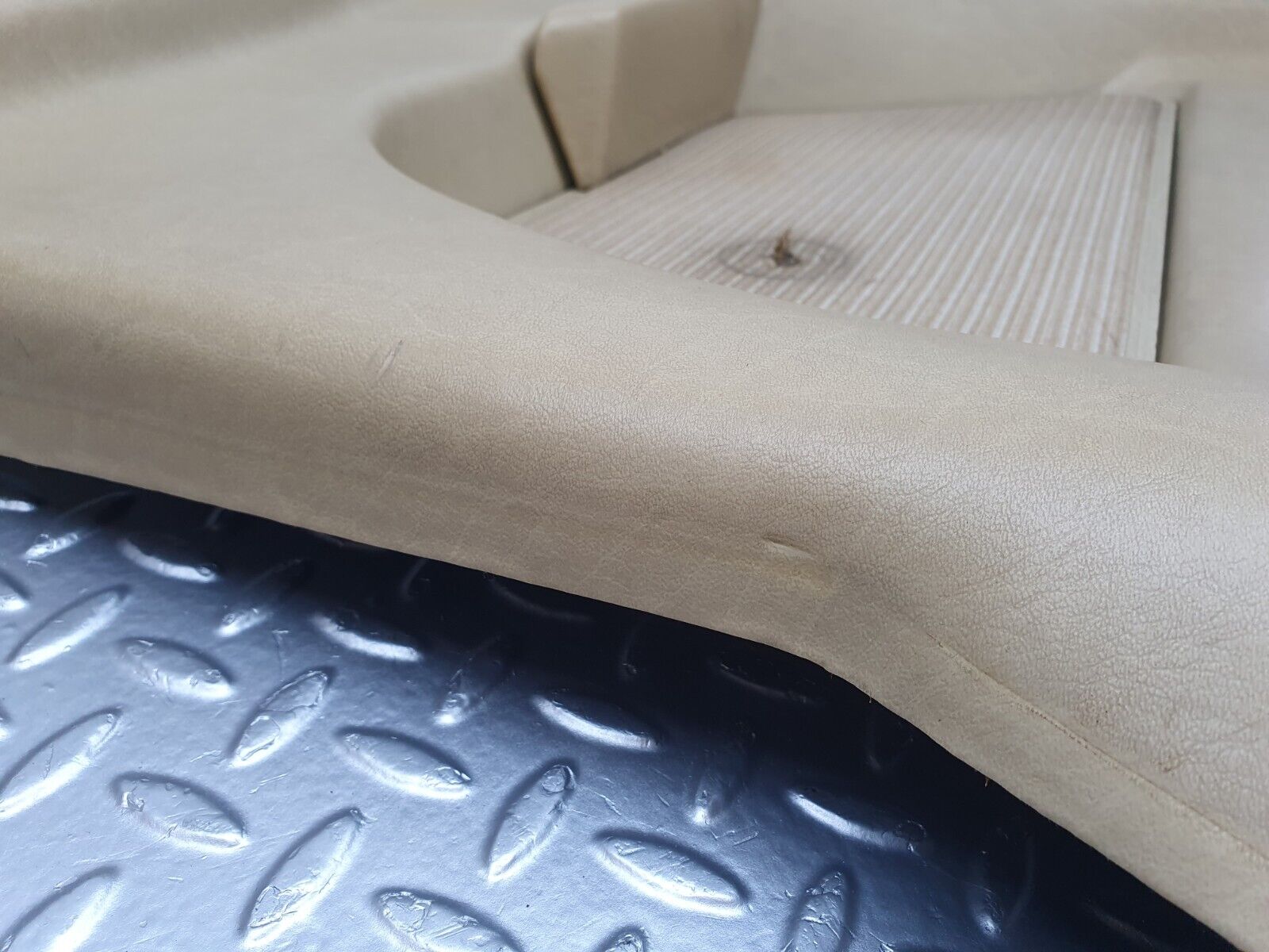 44052 Mercedes-Benz C123 230CE Coupe Rear Left Card Panel Beige