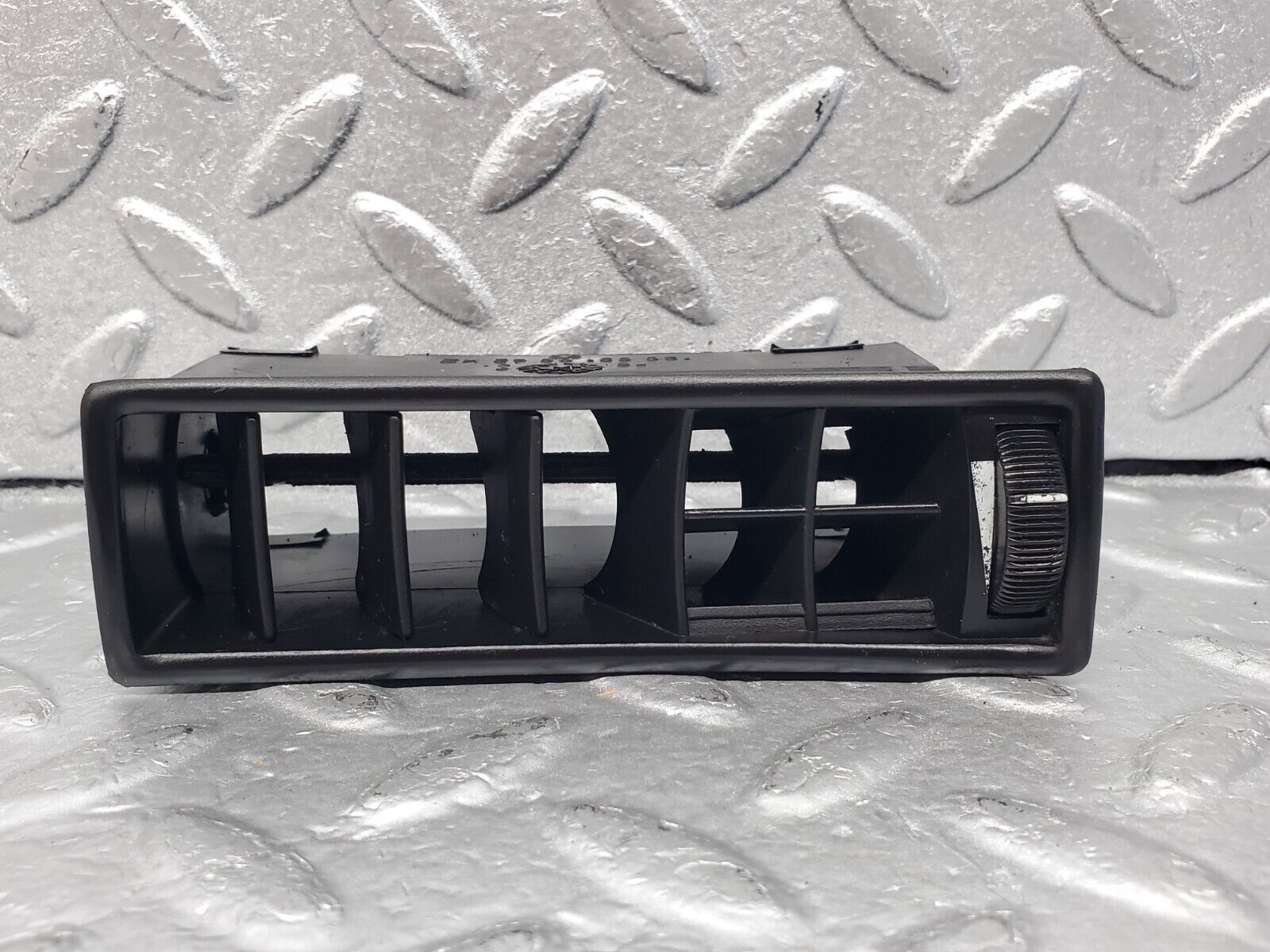 45962 Mercedes-Benz W126 420SE Dashboard Air Vent Right Side 1268310842