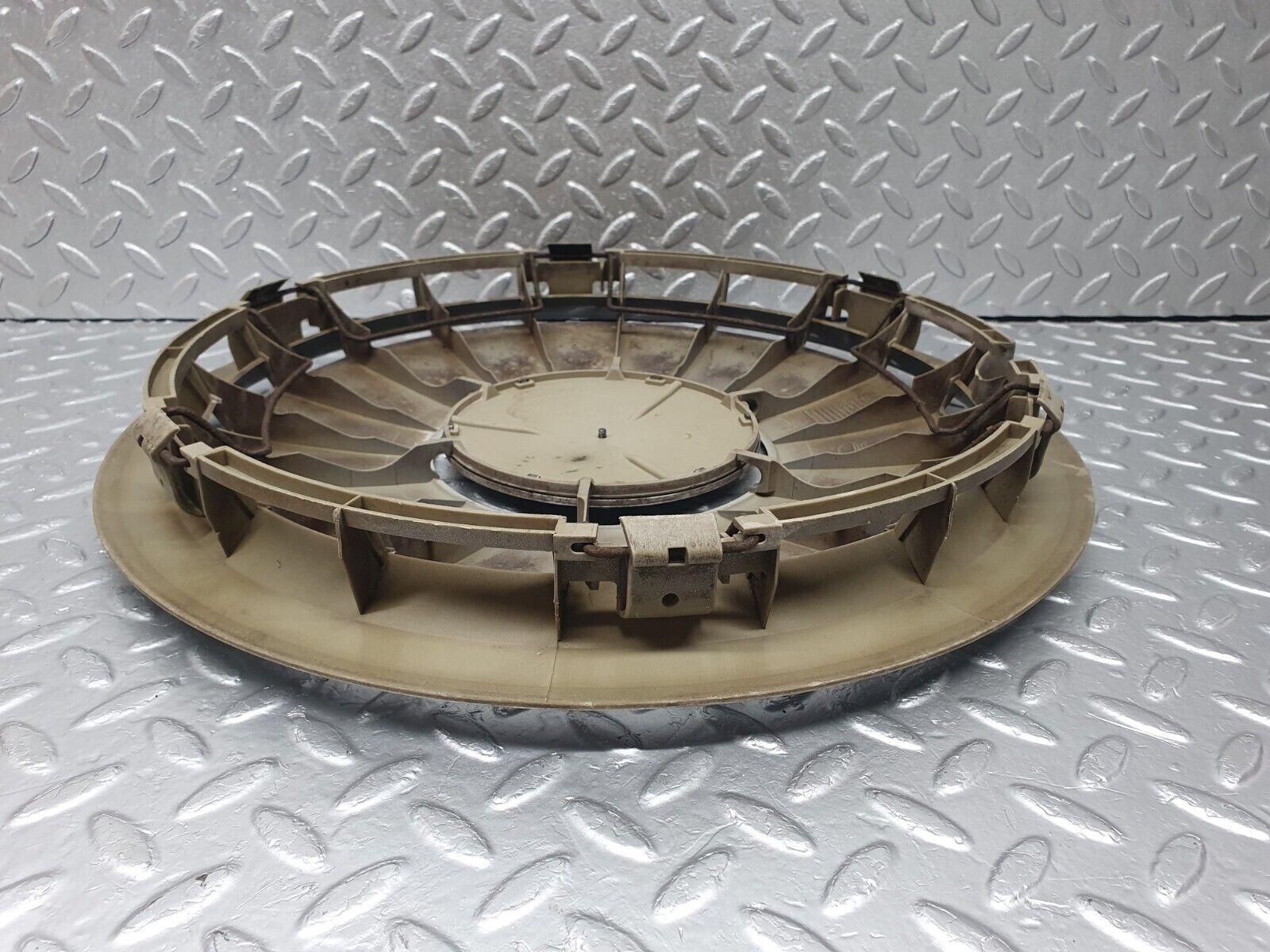 42881 Mercedes-Benz W201 190 2.0L Wheel Trim Hub Cap 14" 2014010324