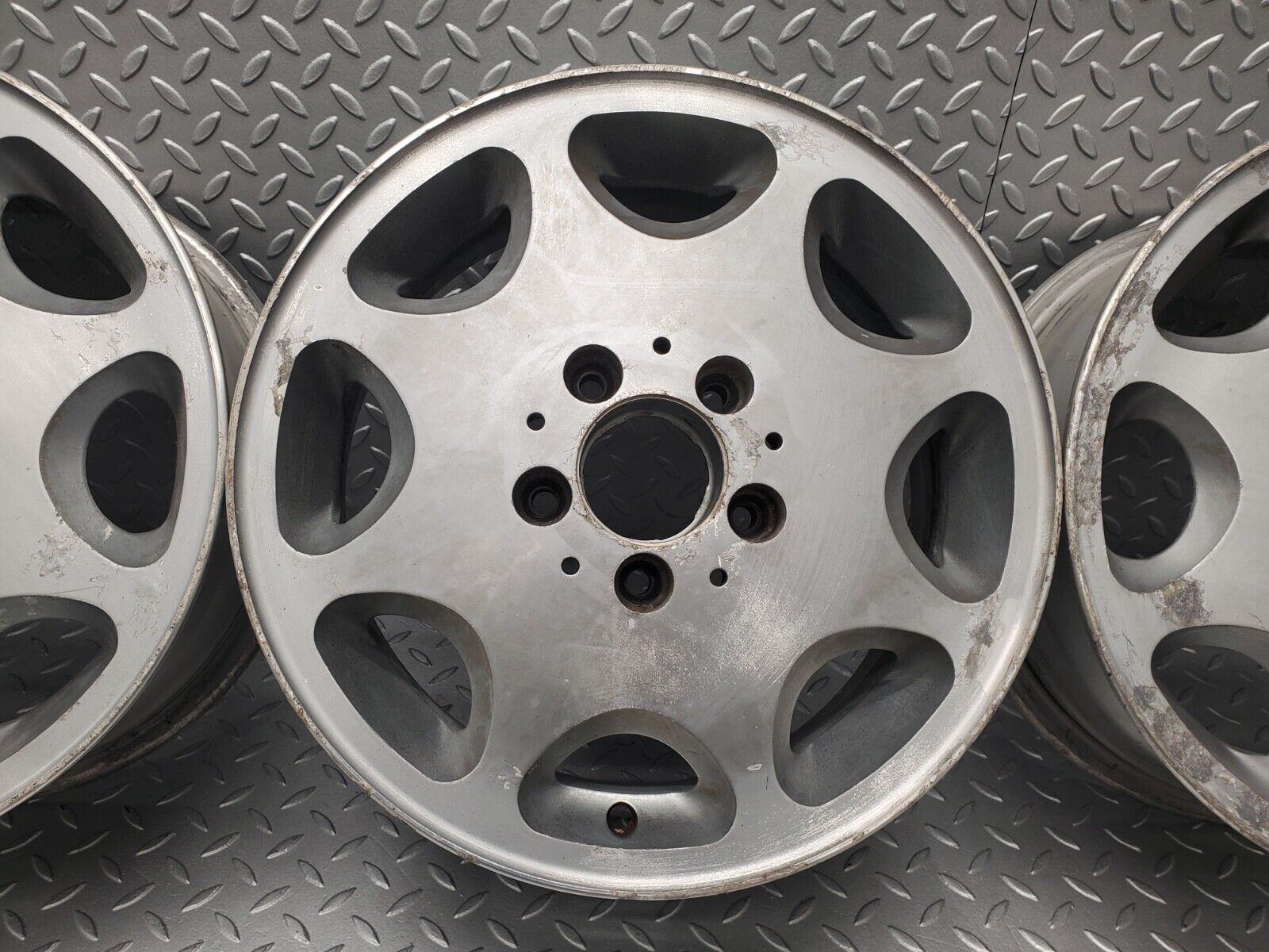 46103 Mercedes-Benz Alloy Wheel Set 6.5Jx15H2 ET44 1244011802