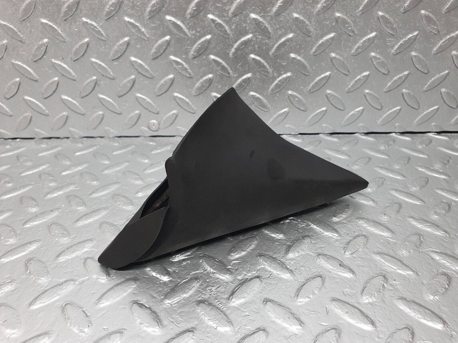 43696 Mercedes-Benz C126 380SEC Coupe Wing Mirror Rubber Seal Cover Left 1268110395 1268111161