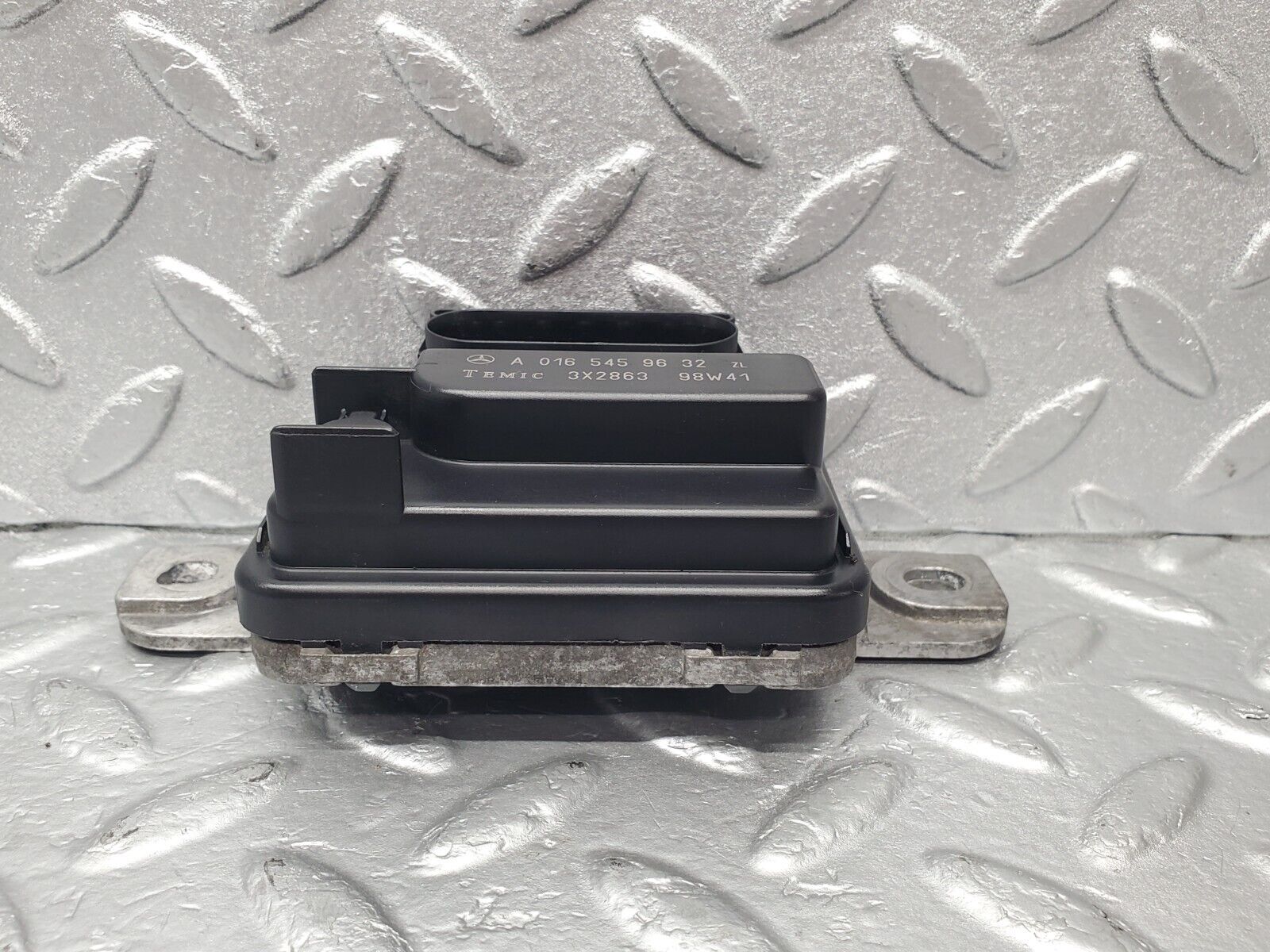 46786 Mercedes-Benz R129 320SL Coupe Radiator Fan Relay 0165459632