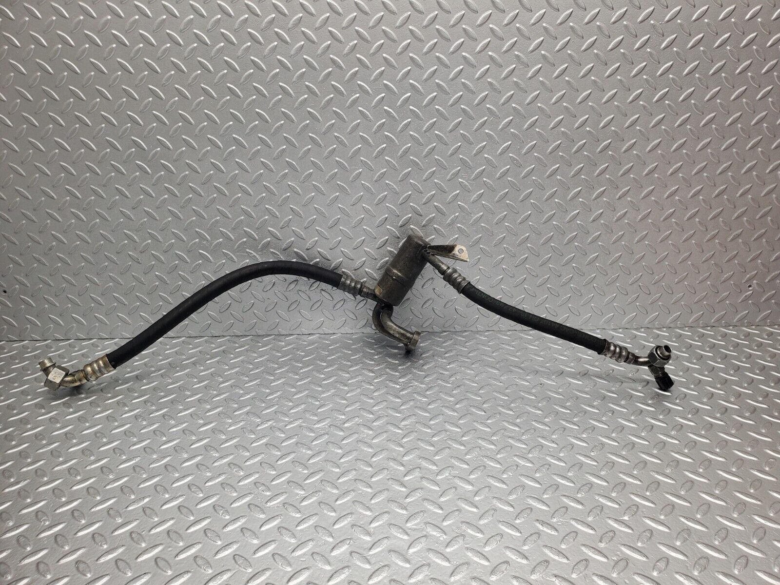 46230 Mercedes-Benz W124 280E Air Conditioning Hose Pipe With Dryer