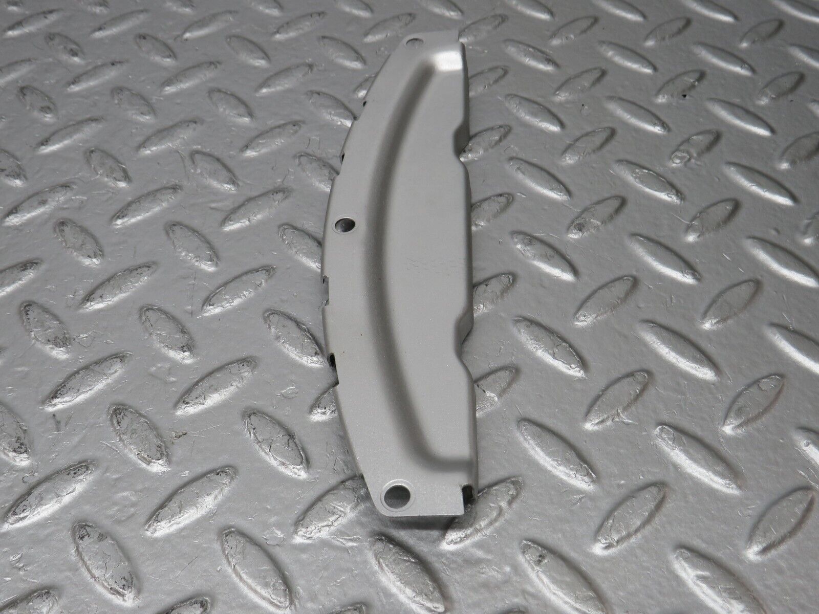 32818 Mercedes-Benz C107 R107 350 V8 Gearbox Flange Cover