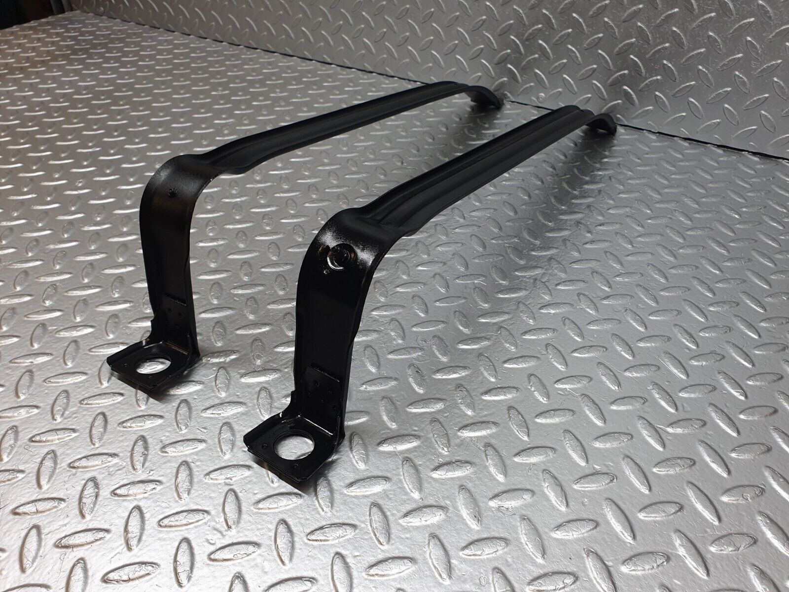 41973 Mercedes-Benz W202 C200 Fuel Tank Strap Bracket 2024701040