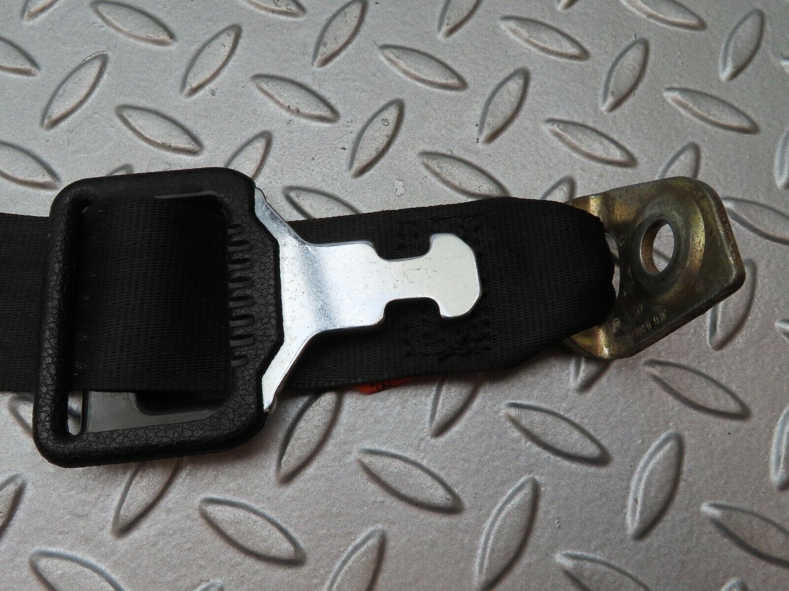 4405 Mercedes-Benz W123 230E Rear Left Seat Belt 1238607885