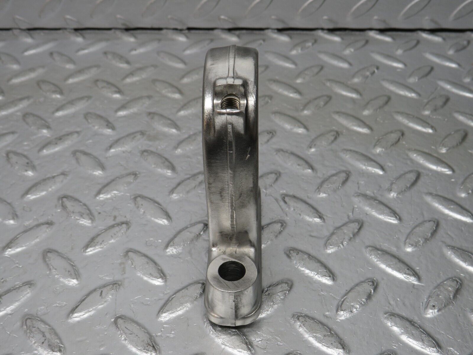 32994 Mercedes-Benz C107 R107 350 V8 Camshaft Tower Bearing 1160512118